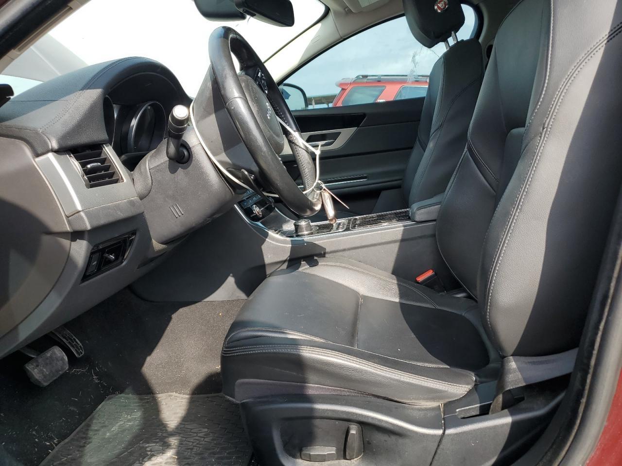 2017 Jaguar Xf Premium - Image 7