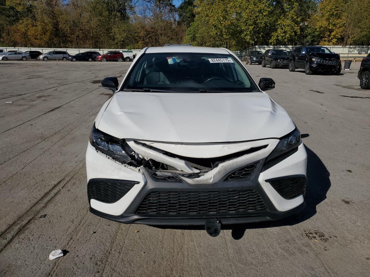 2022 Toyota Camry Se - Фото 5