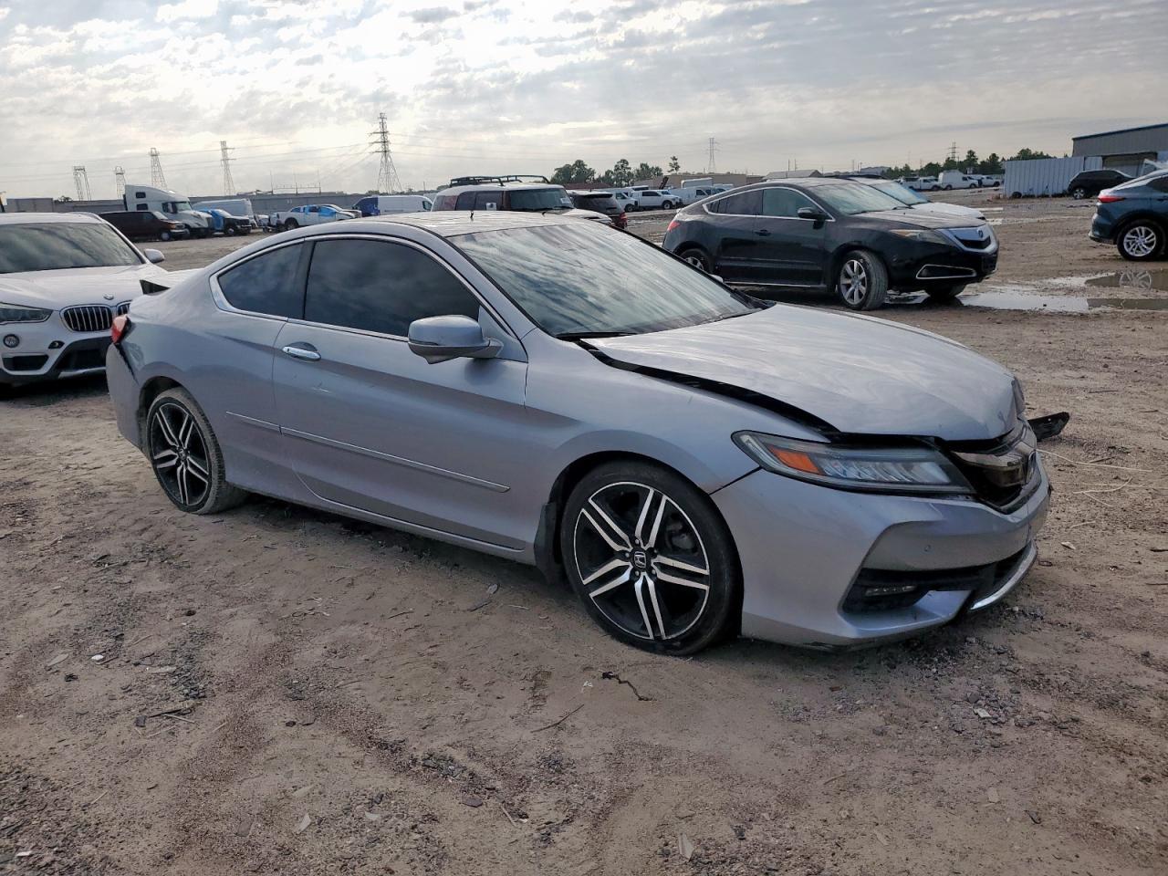 2016 Honda Accord Touring - Фото 4