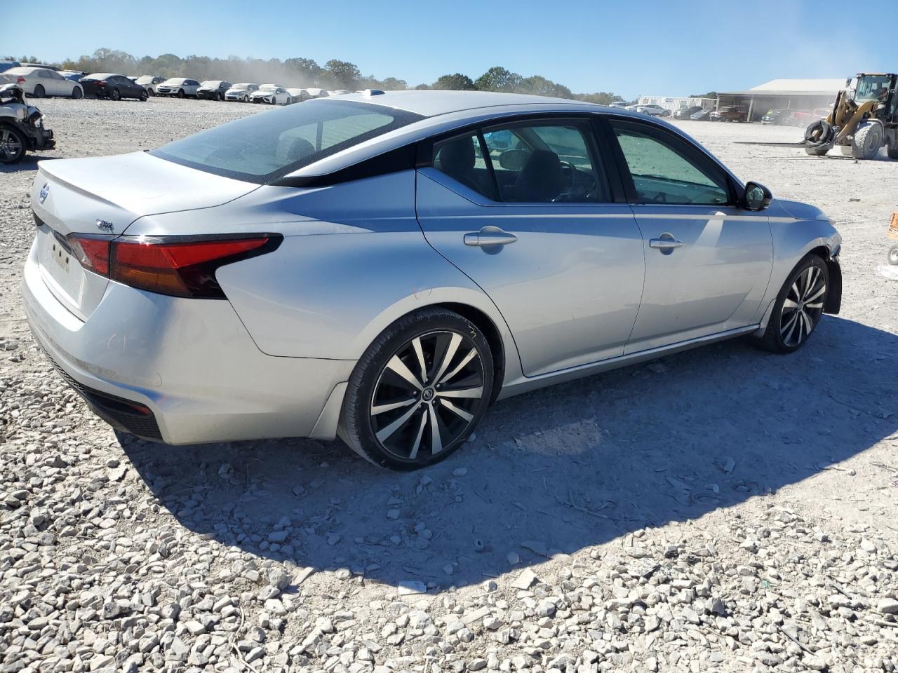 2019 Nissan Altima Sr - Фото 3