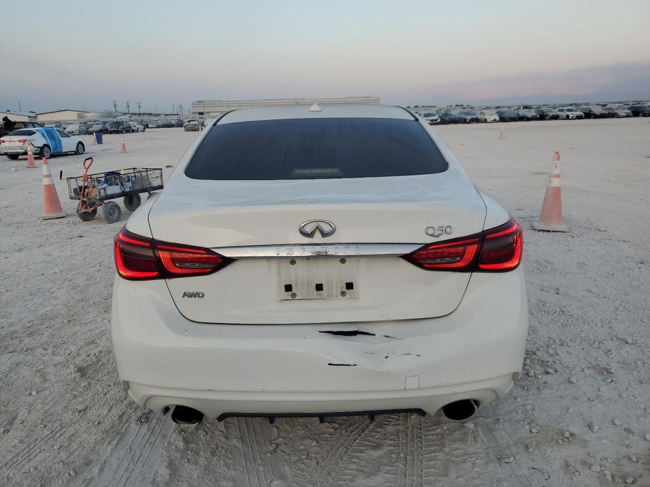 2018 Infiniti Q50 Luxe - Фото 6