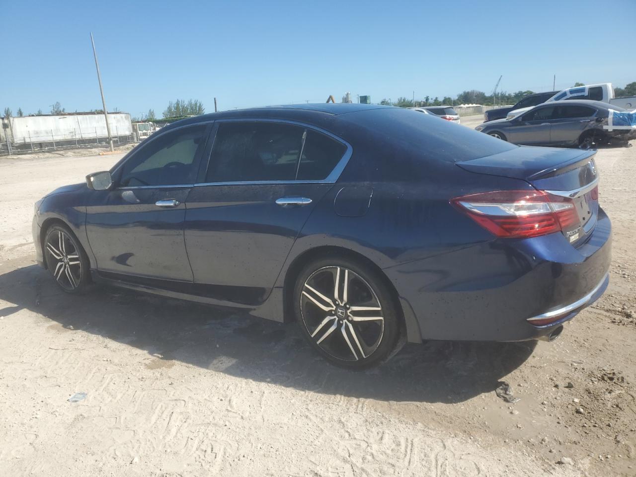 2017 Honda Accord Sport - Image 2