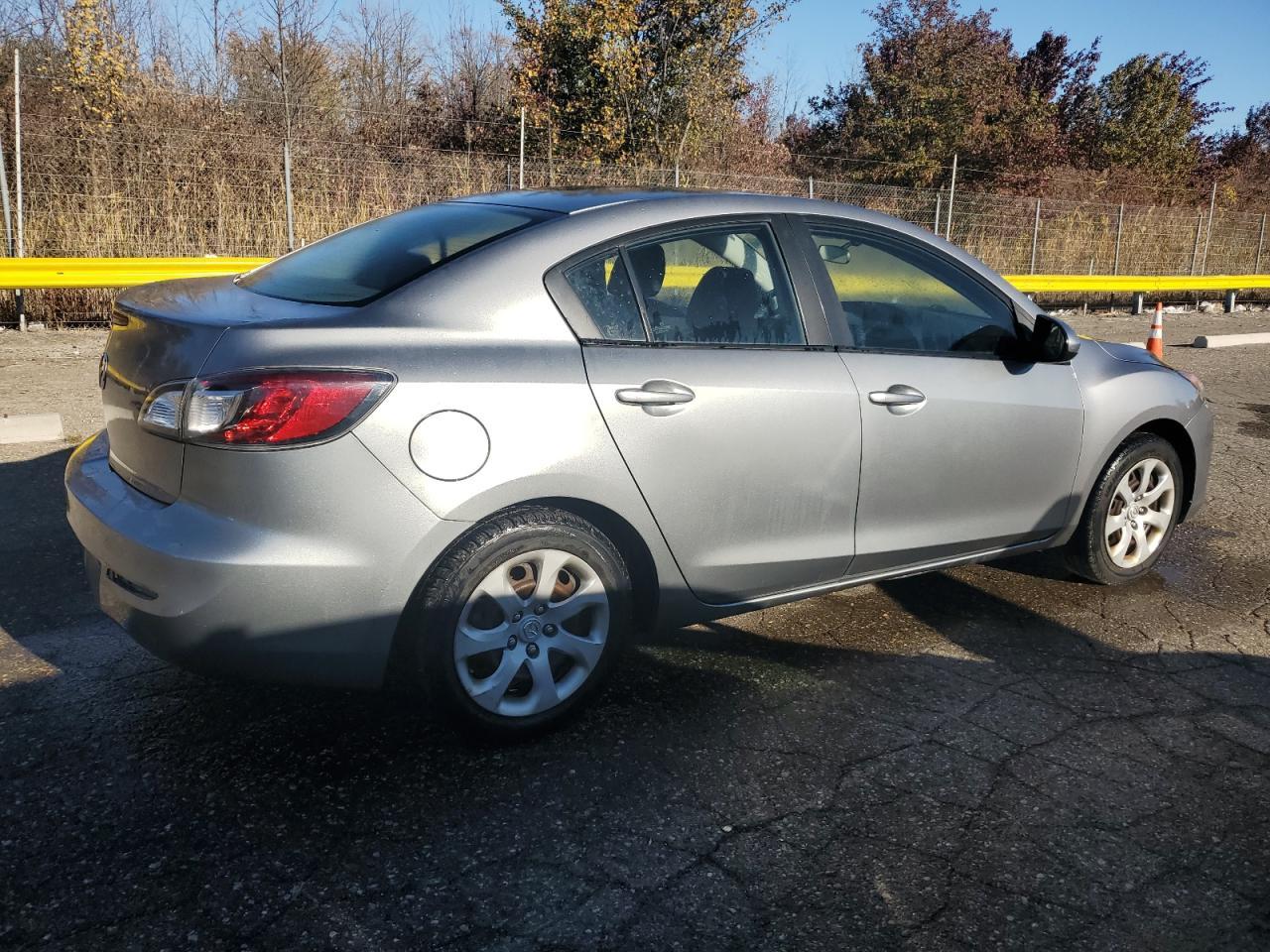 2012 Mazda 3 I - Фото 3