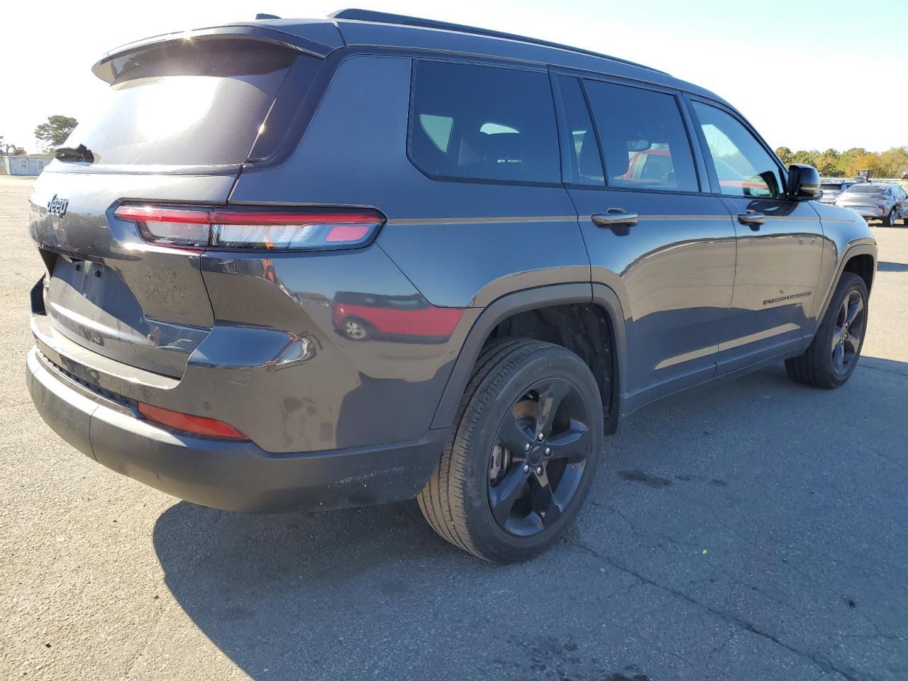 2023 Jeep Grand Cherokee L Laredo - Фото 3