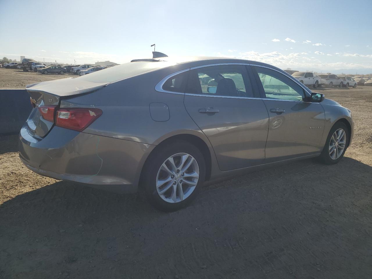 2017 Chevrolet Malibu Lt - Фото 3