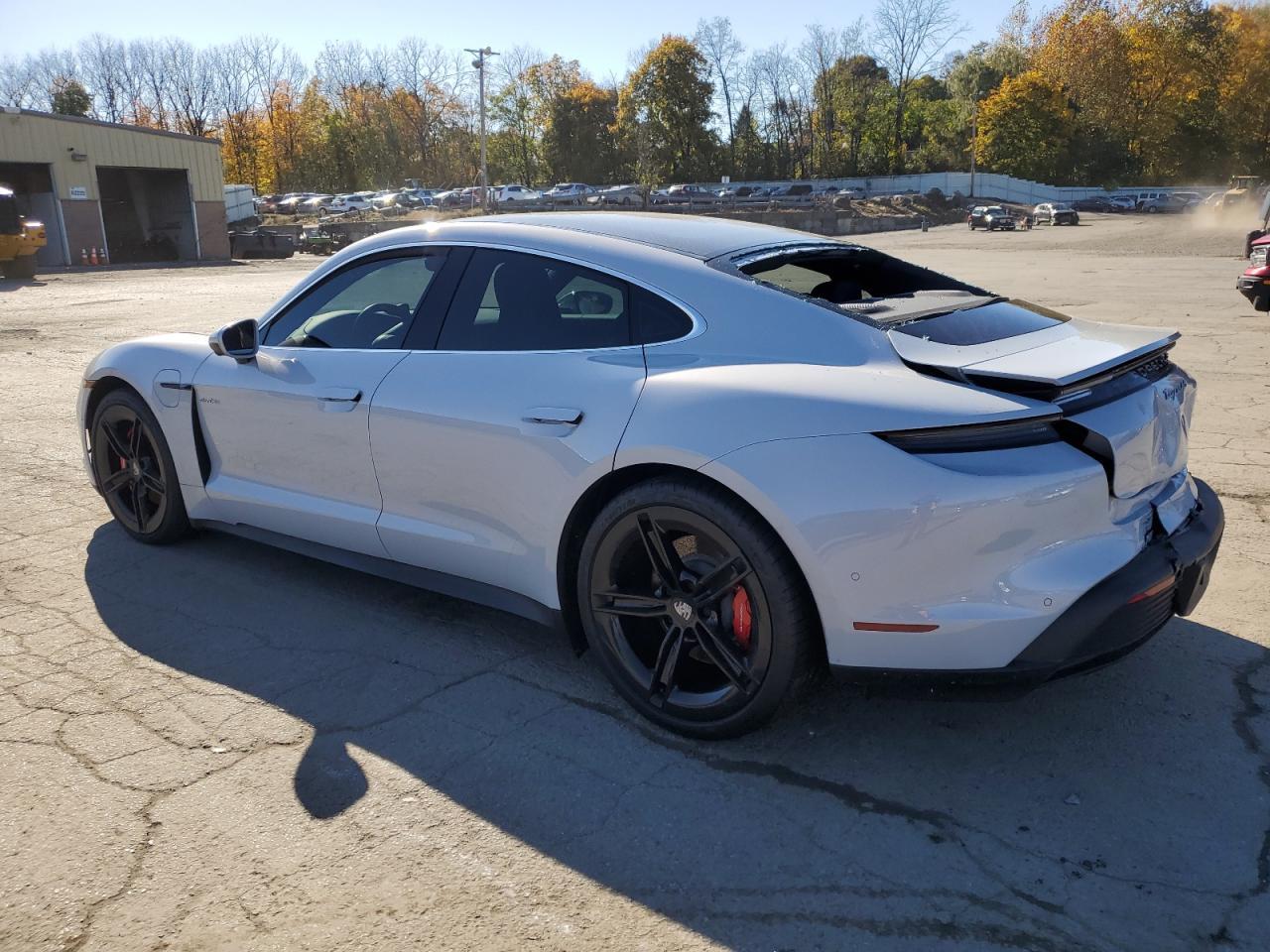 2025 Porsche Taycan 4S - Фото 2