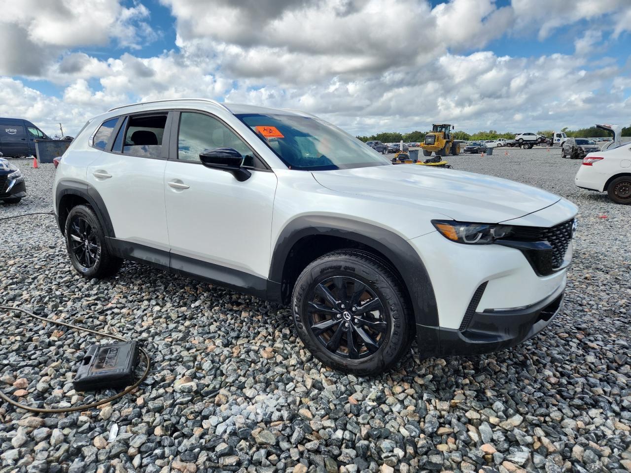 2025 Mazda Cx-50 Preferred - Image 4