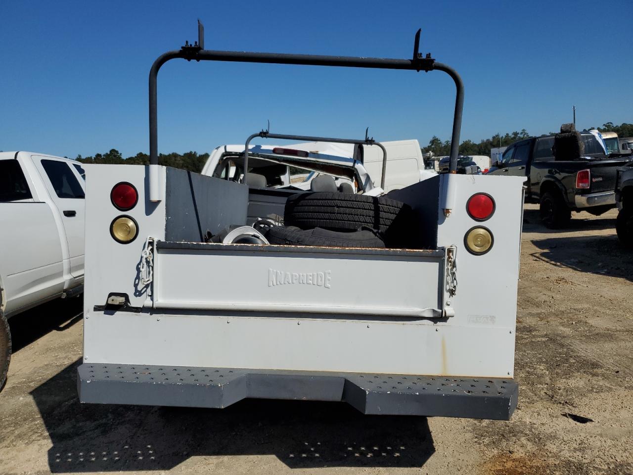 2003 Chevrolet Silverado C2500 - Image 6