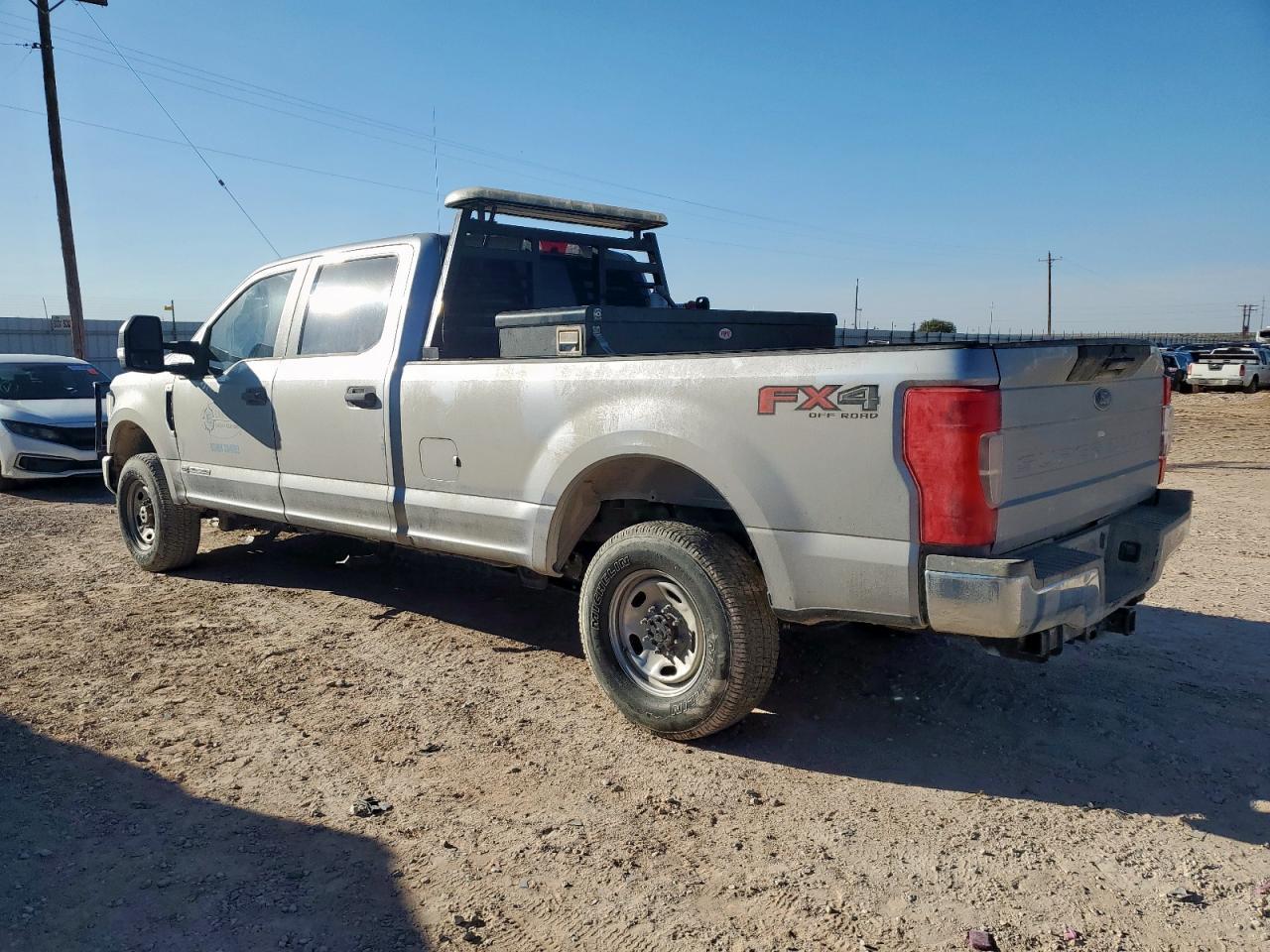 2022 Ford F250 Super Duty - Фото 2