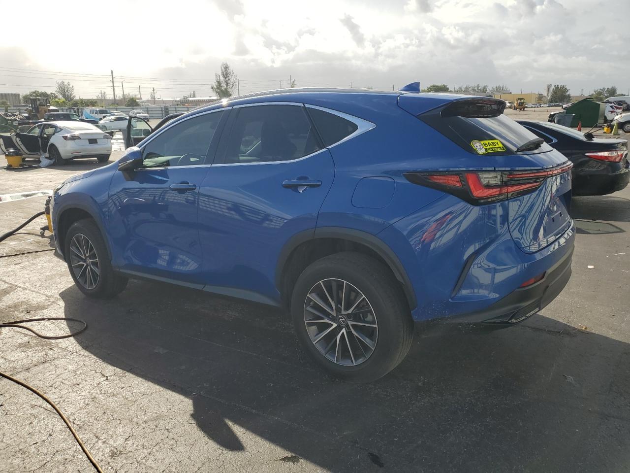 2022 Lexus Nx 350 - Фото 2