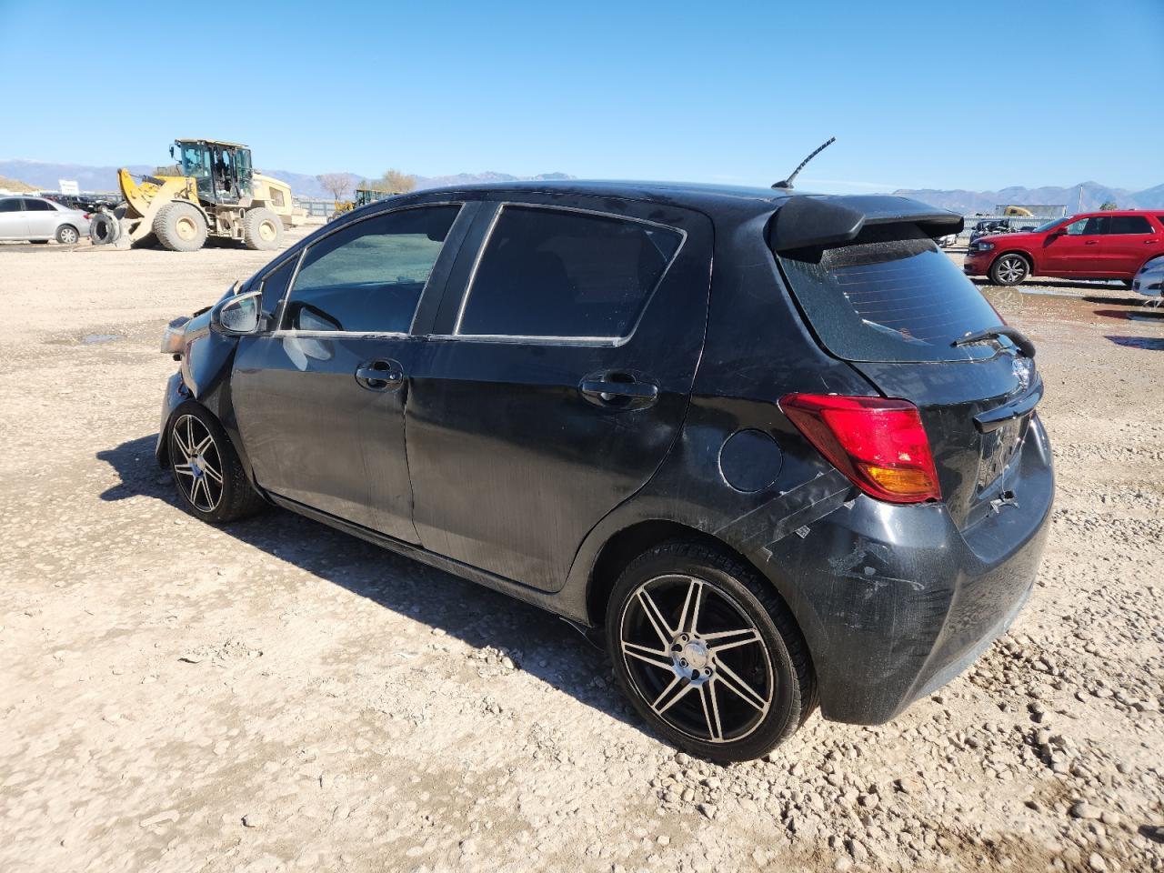 2015 Toyota Yaris - Фото 2