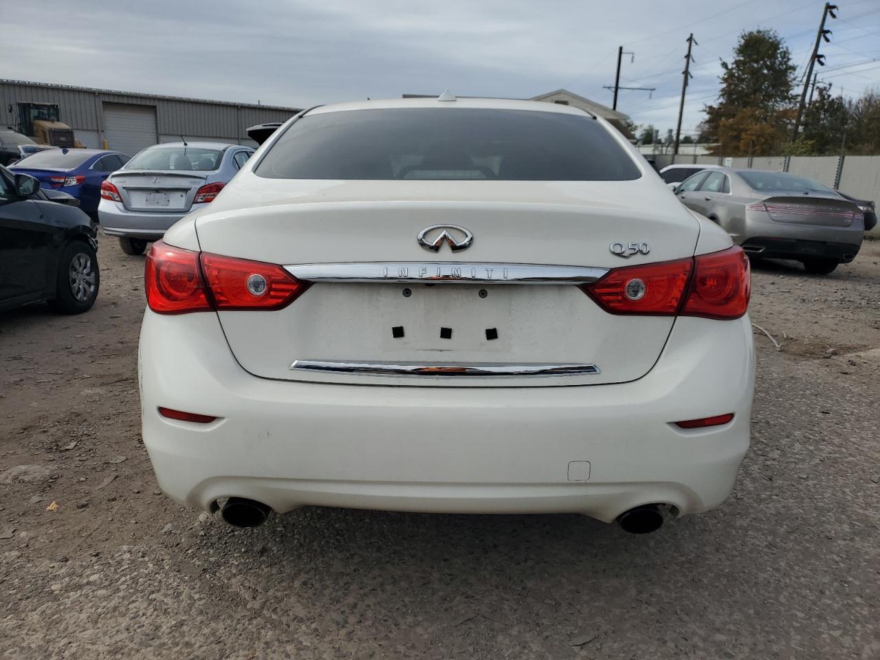 2017 Infiniti Q50 Premium - Image 6
