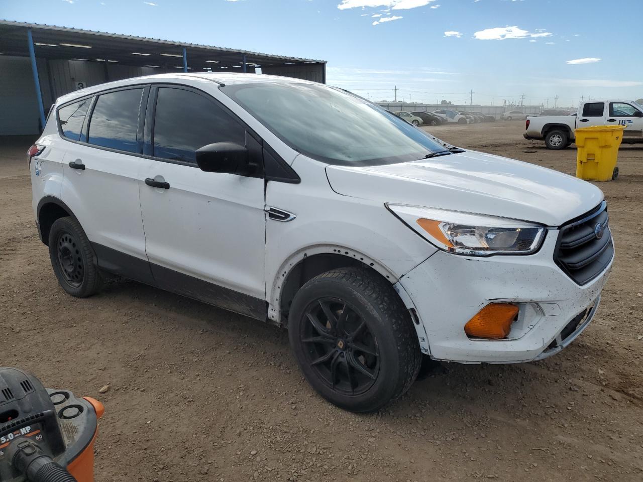 2018 Ford Escape S - Фото 4