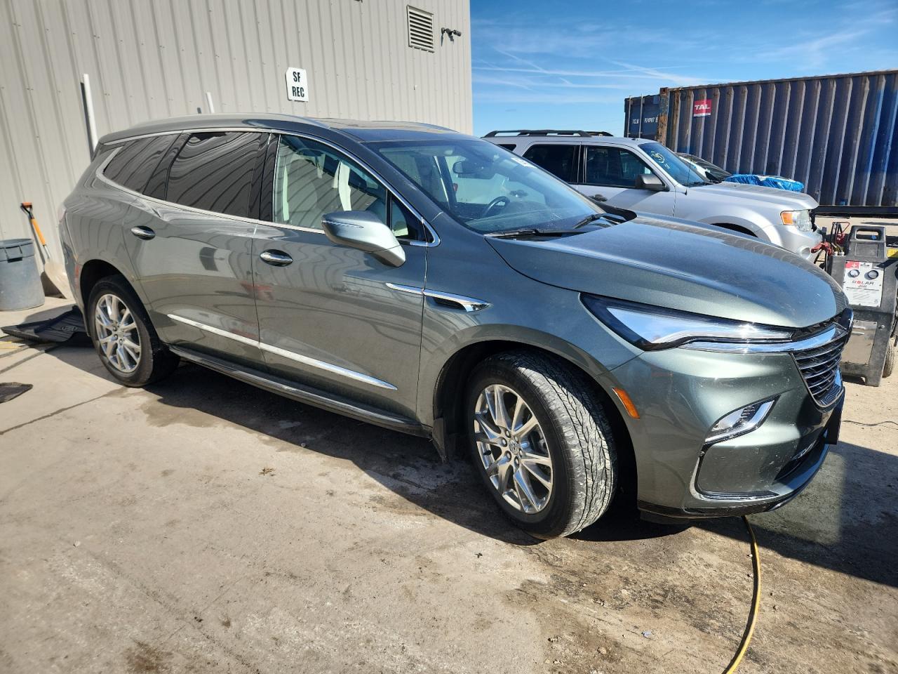 2024 Buick Enclave Essence - Image 4