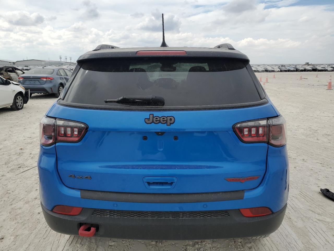 2023 Jeep Compass Trailhawk - Image 6