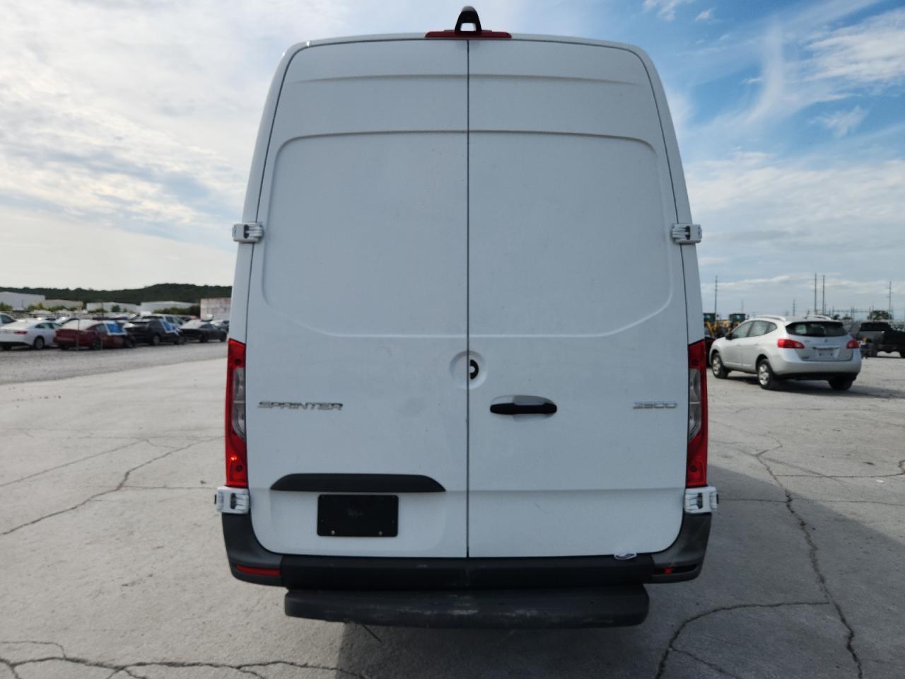 2022 Mercedes-Benz Sprinter 2500 - Фото 6