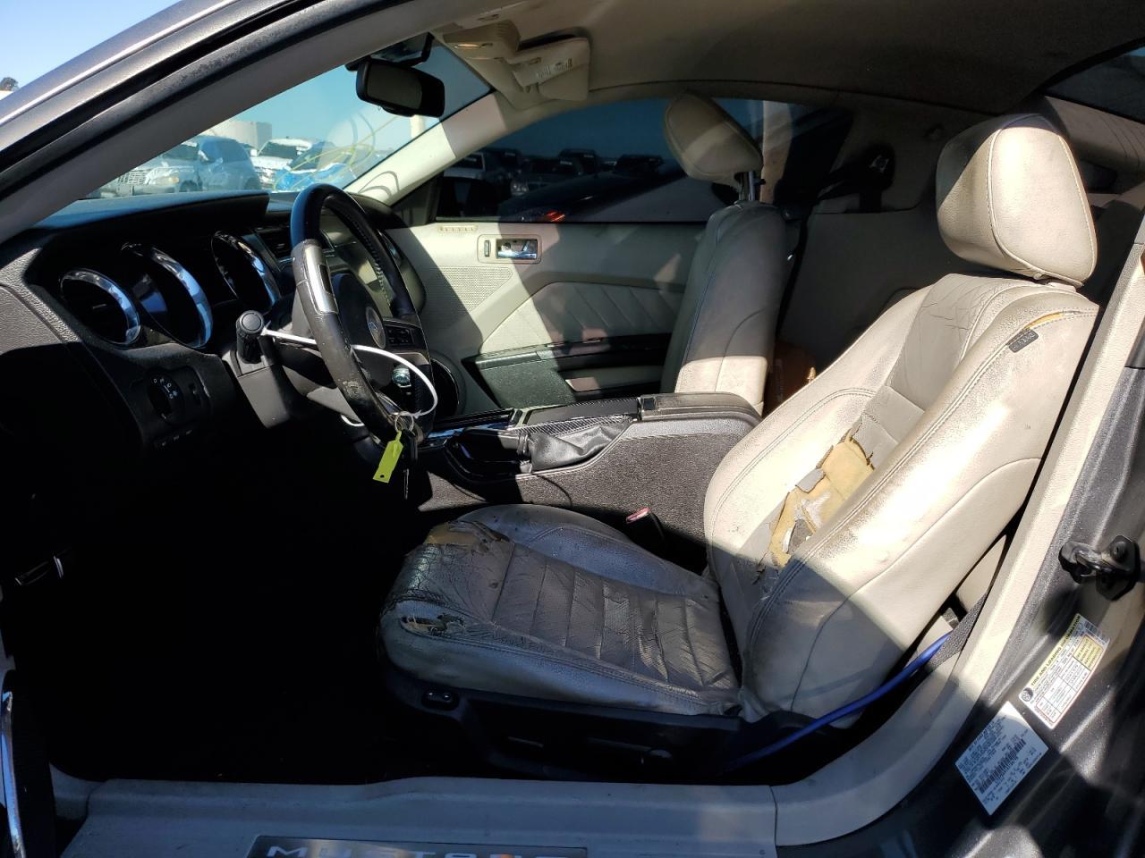 2010 Ford Mustang - Фото 7