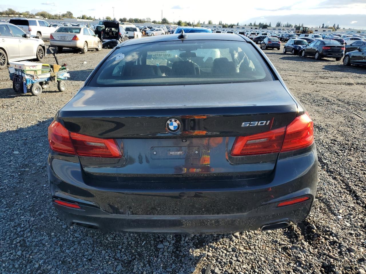 2017 BMW 530 I - Фото 6