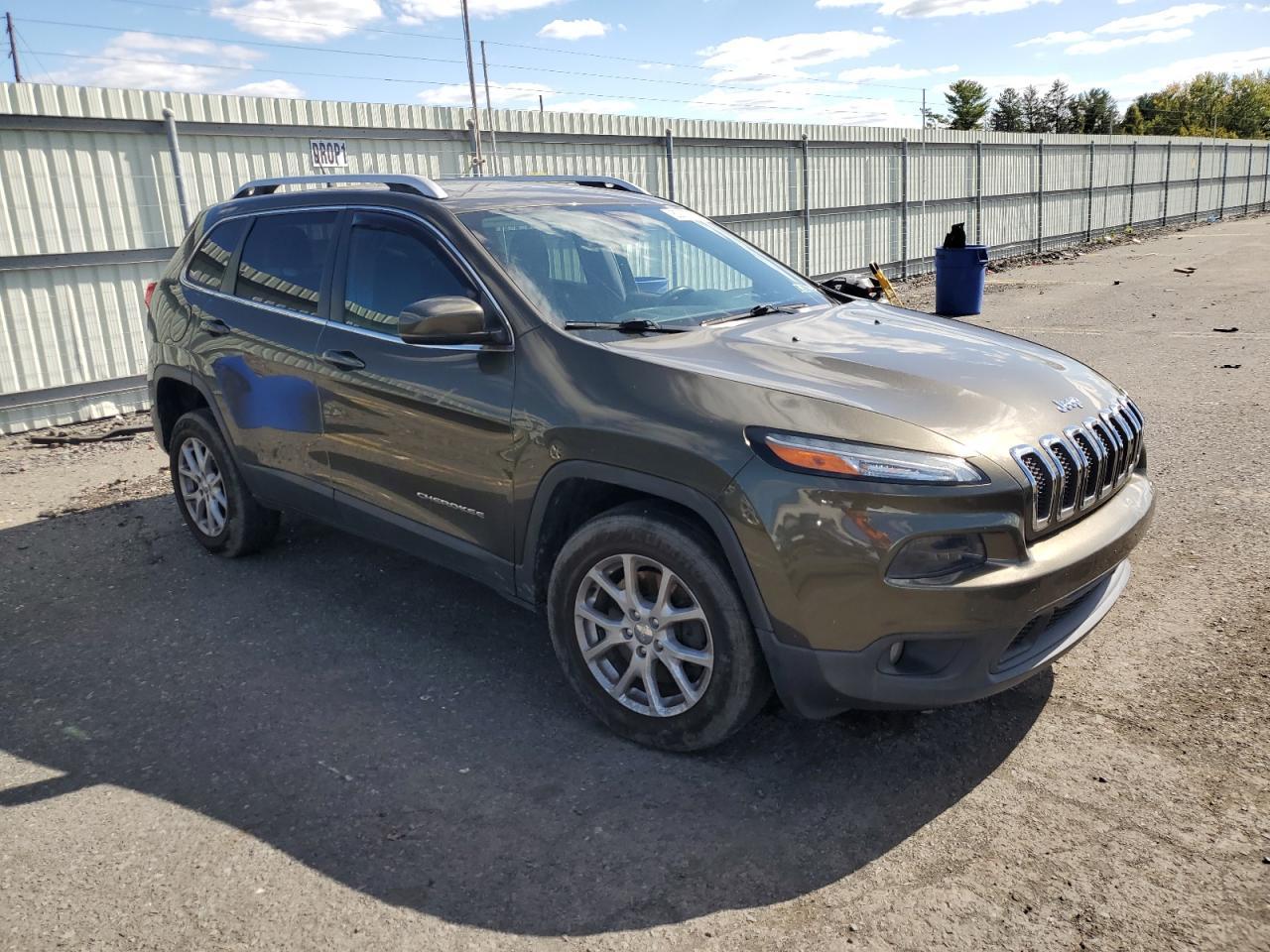 2015 Jeep Cherokee Latitude - Image 4
