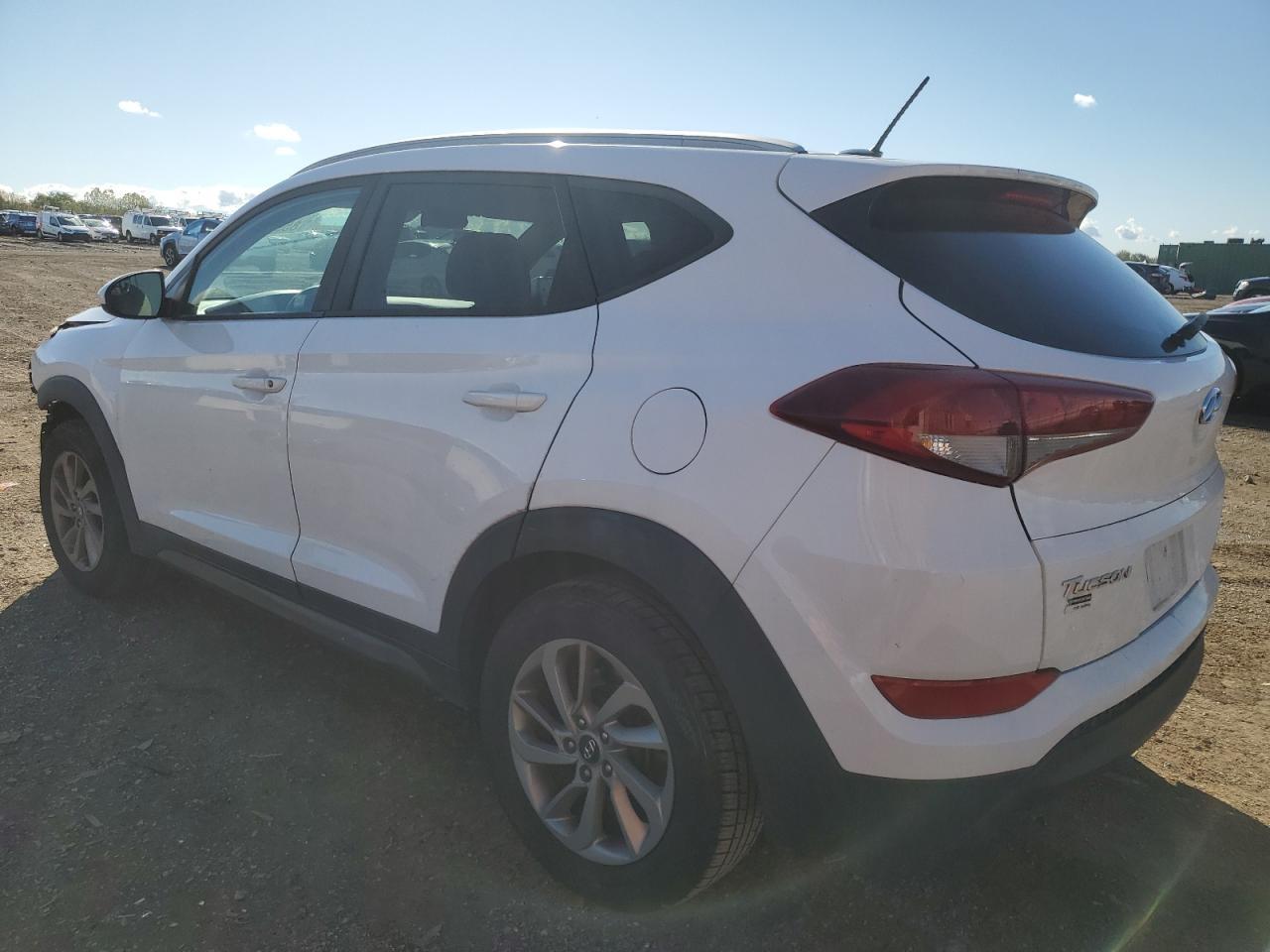 2016 Hyundai Tucson Limited - Image 2