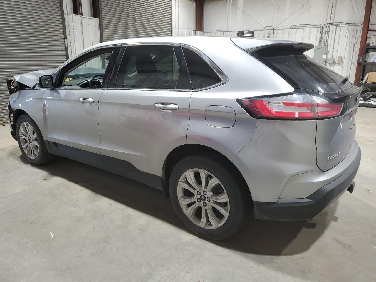 2020 Ford Edge Titanium - Фото 2