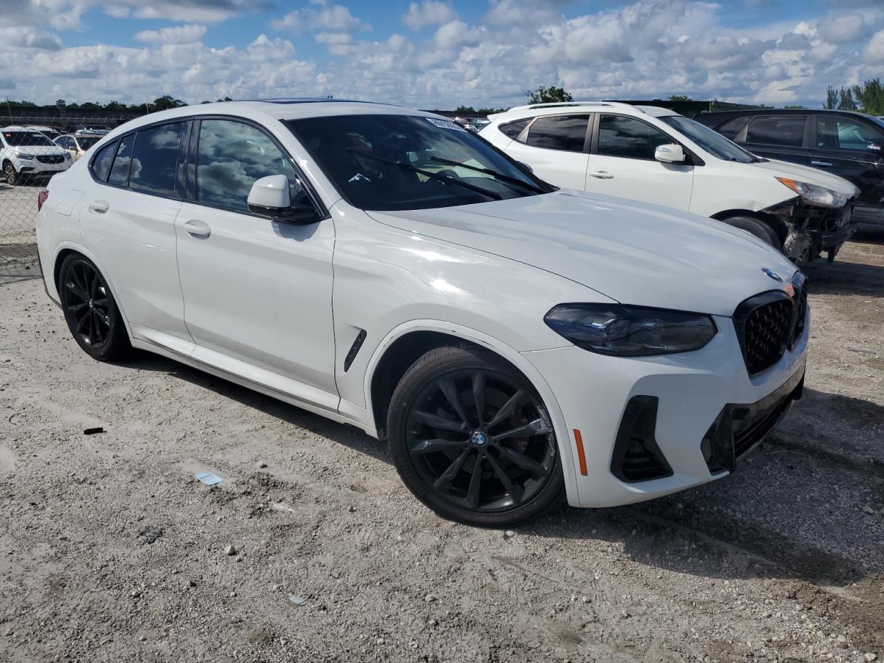 2023 BMW X4 xDrive30I - Фото 4