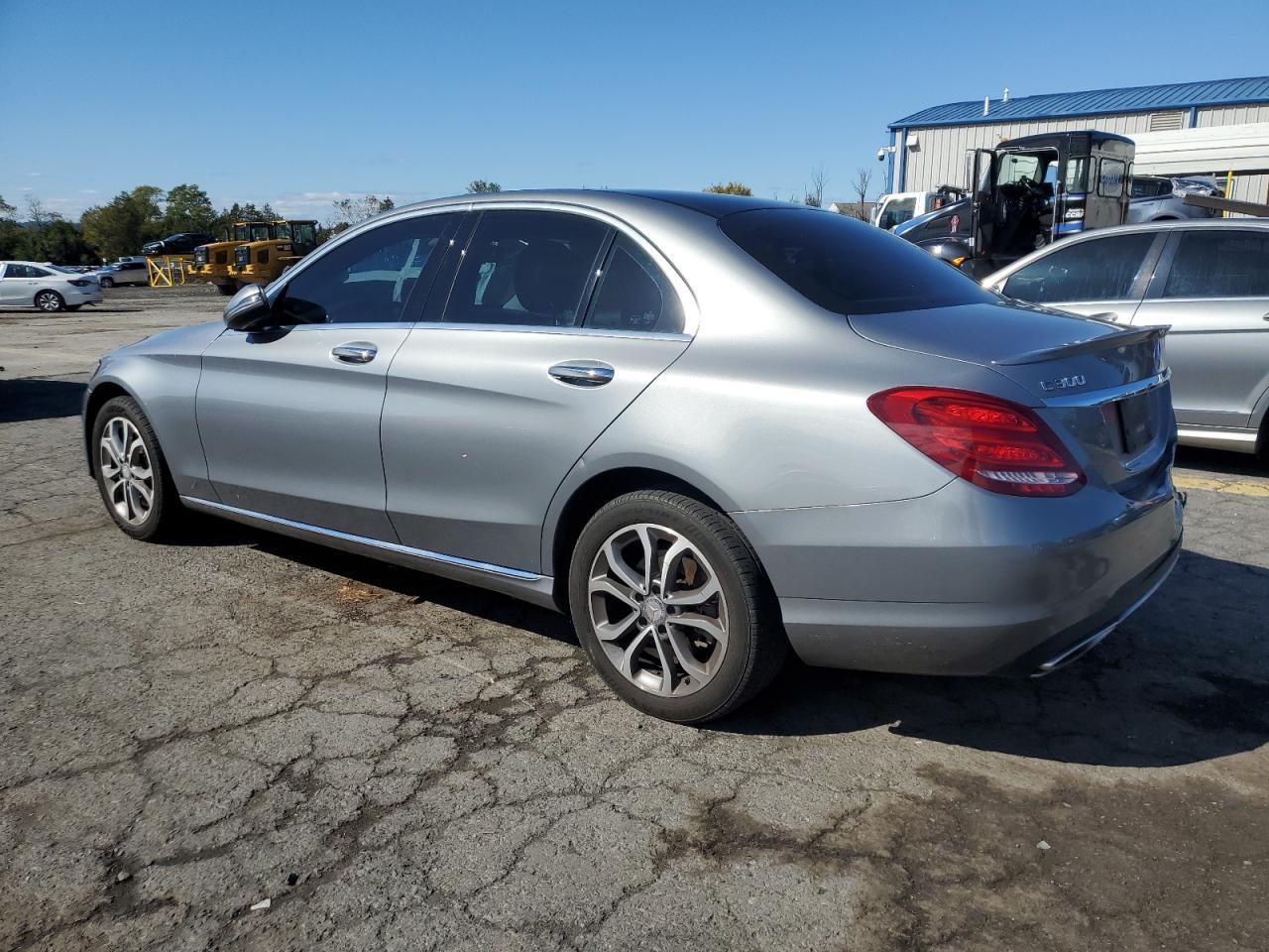 2016 Mercedes-Benz C 300 4Matic - Фото 2