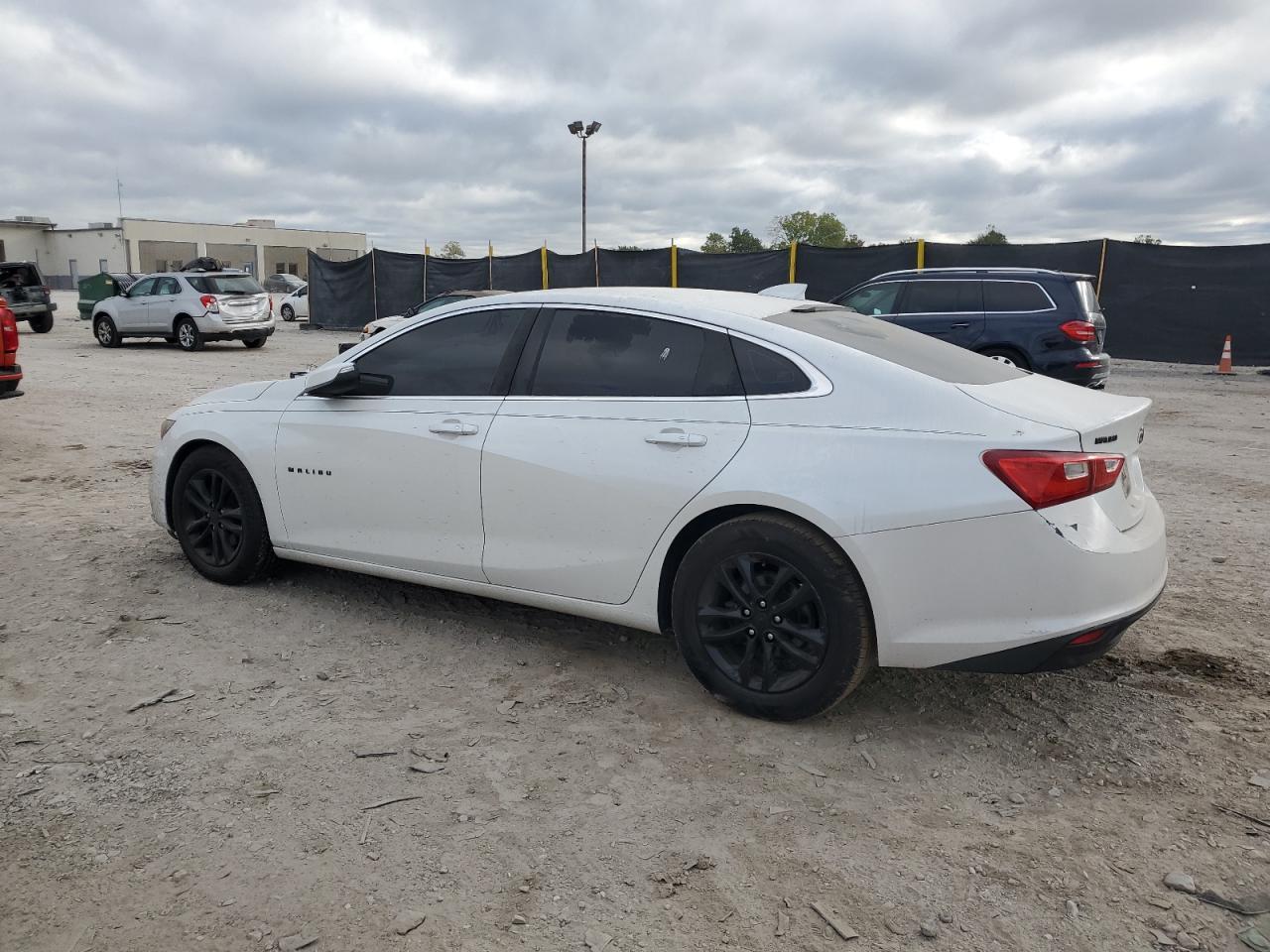 2016 Chevrolet Malibu Lt - Фото 2