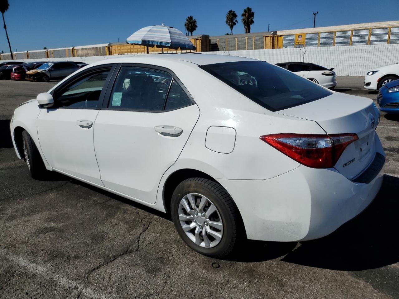 2014 Toyota Corolla L - Фото 2