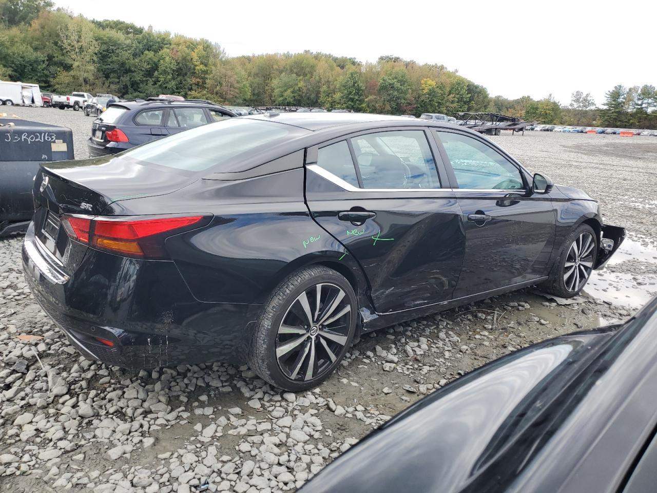 2021 Nissan Altima Sr - Фото 3