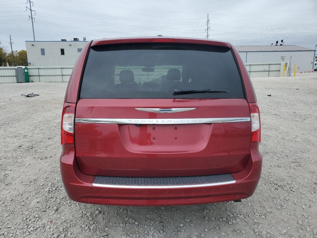 2013 Chrysler Town & Country Touring L - Image 6