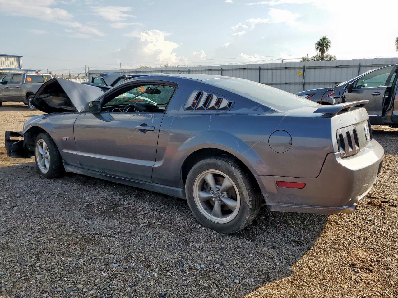 2006 Ford Mustang Gt - Фото 2