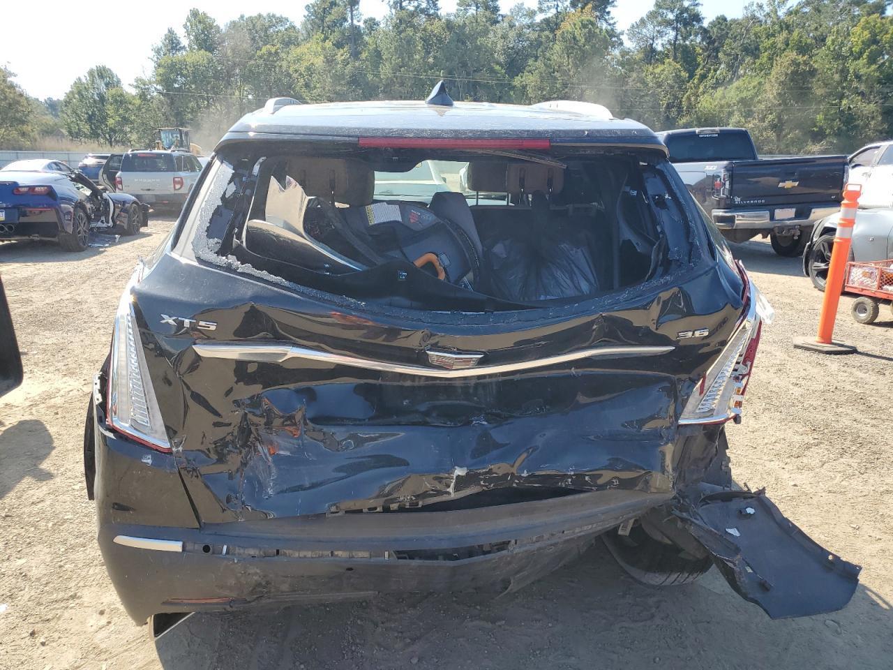 2017 Cadillac Xt5 Premium Luxury - Image 6