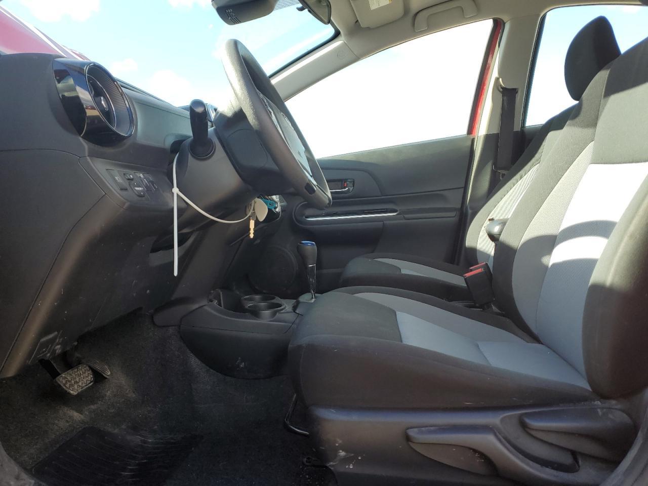 2018 Toyota Prius C - Image 7