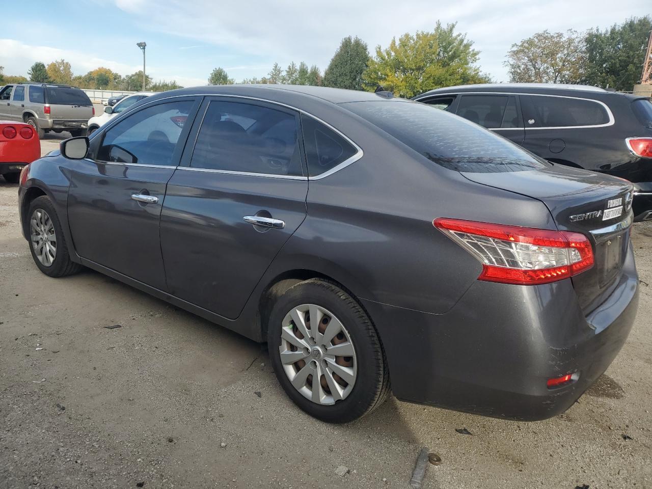 2015 Nissan Sentra S - Фото 2