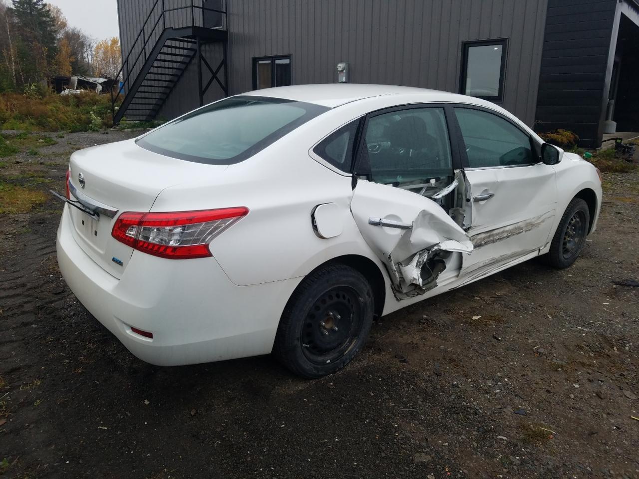 2015 Nissan Sentra S - Фото 3