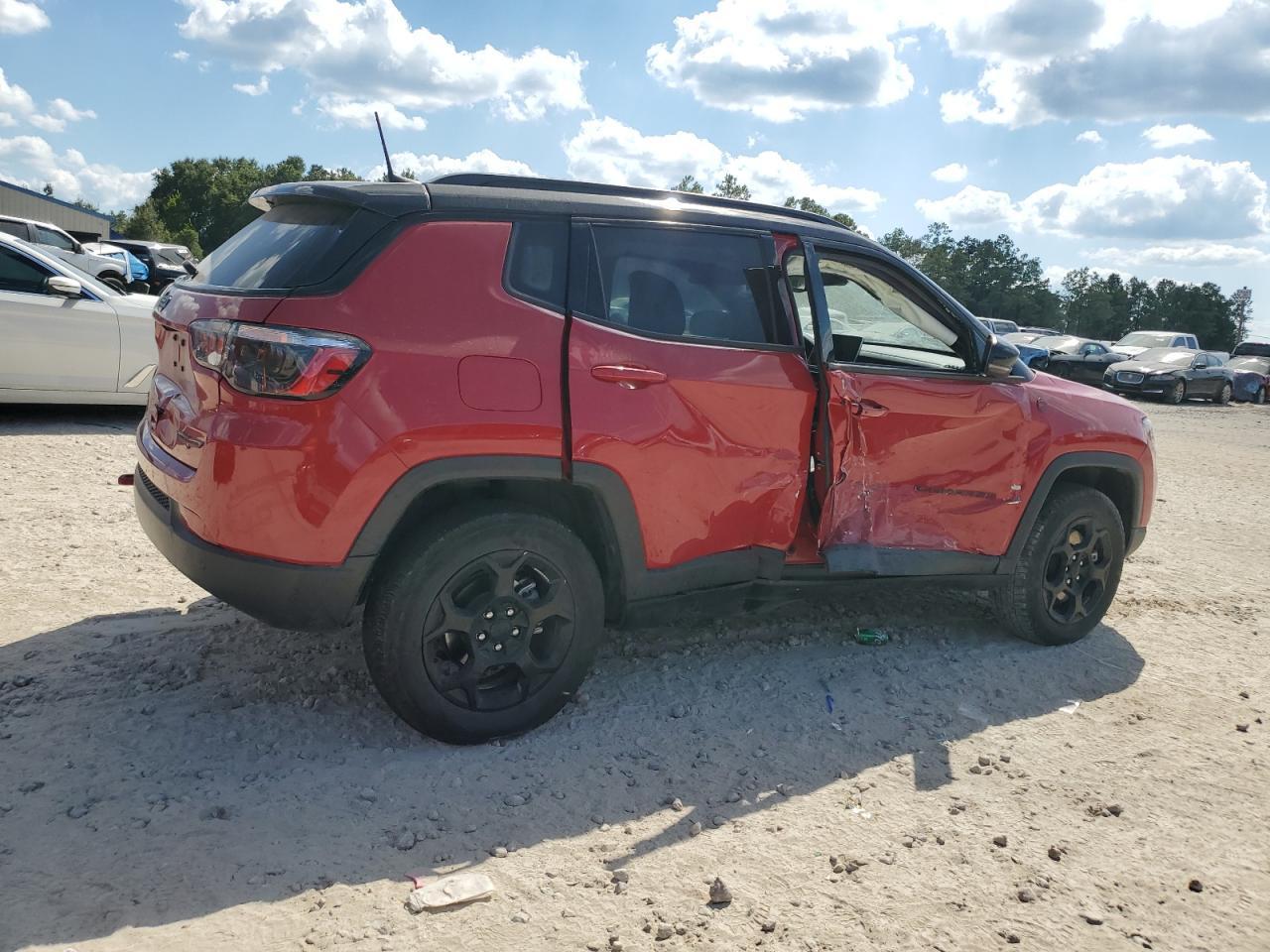 2024 Jeep Compass Trailhawk - Image 3