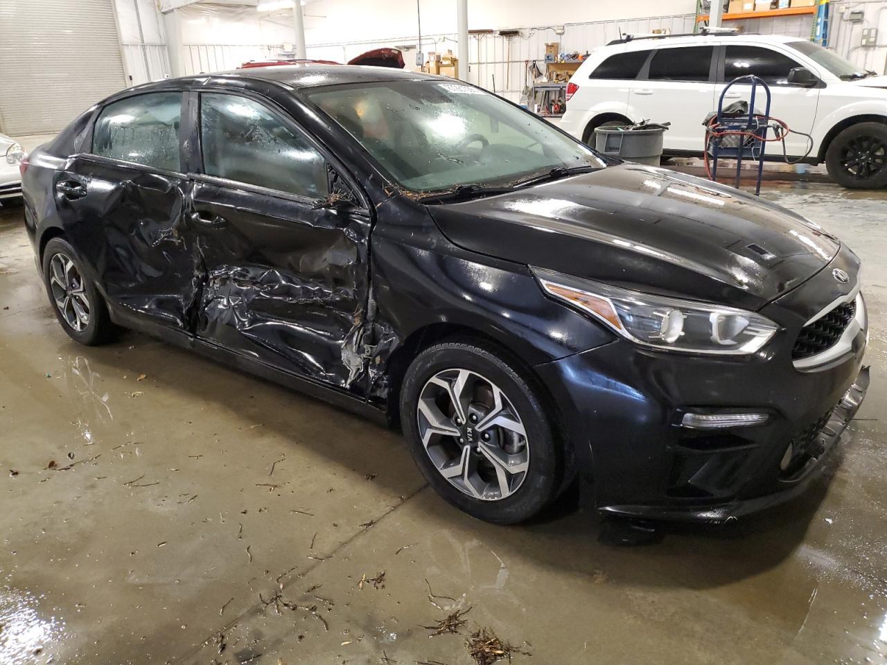 2020 Kia Forte Lxs - Image 4