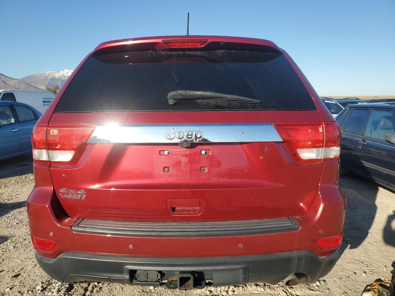 2012 Jeep Grand Cherokee Laredo - Image 6