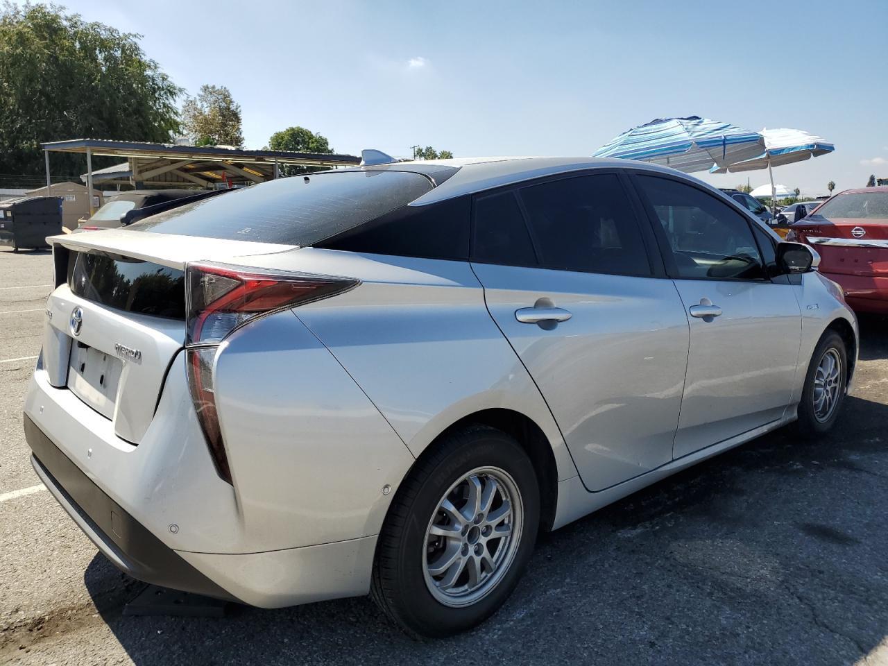 2017 Toyota Prius - Image 3
