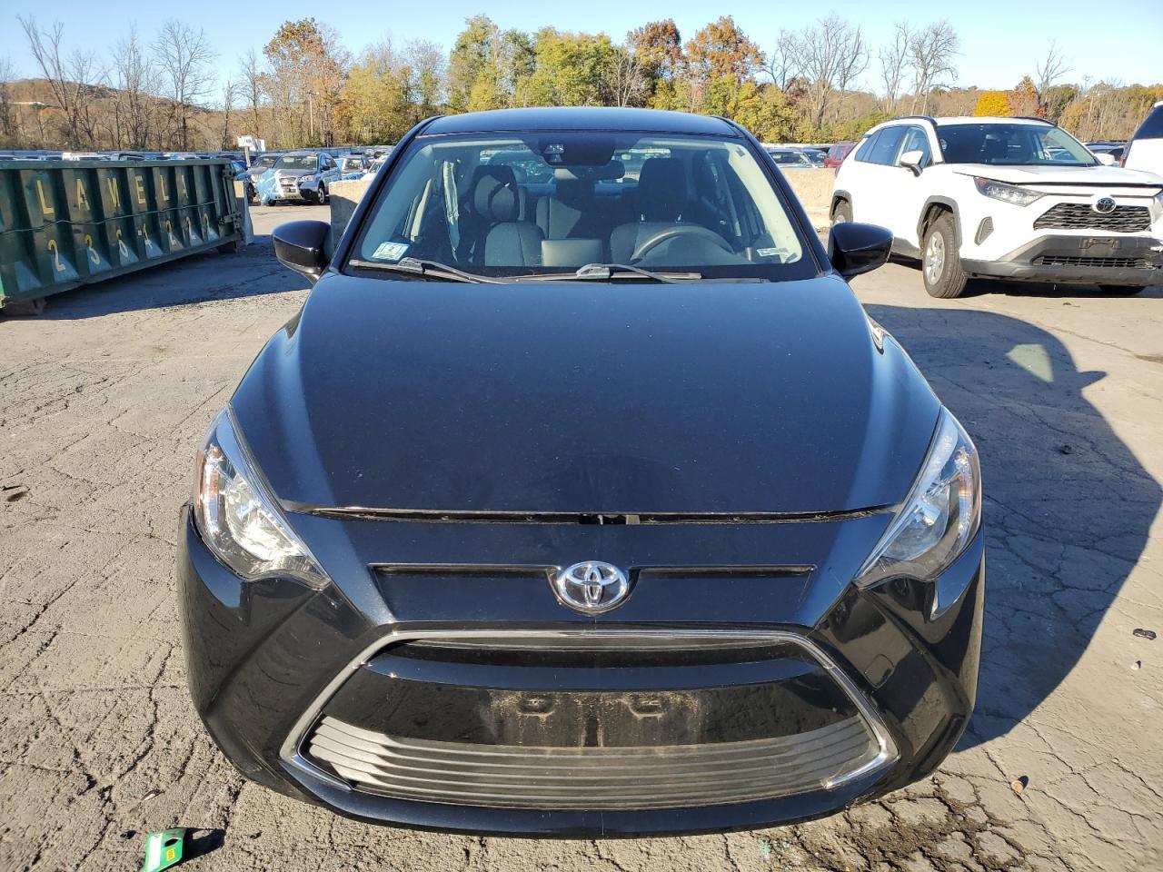 2017 Toyota Yaris Ia - Image 5