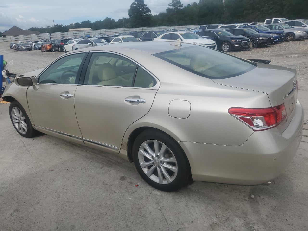 2012 Lexus Es 350 - Image 2