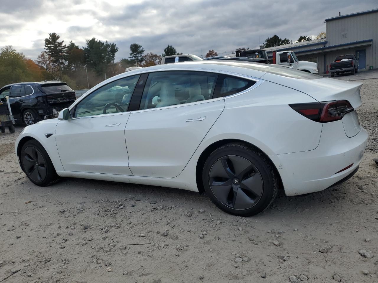 2018 Tesla Model 3 - Image 2