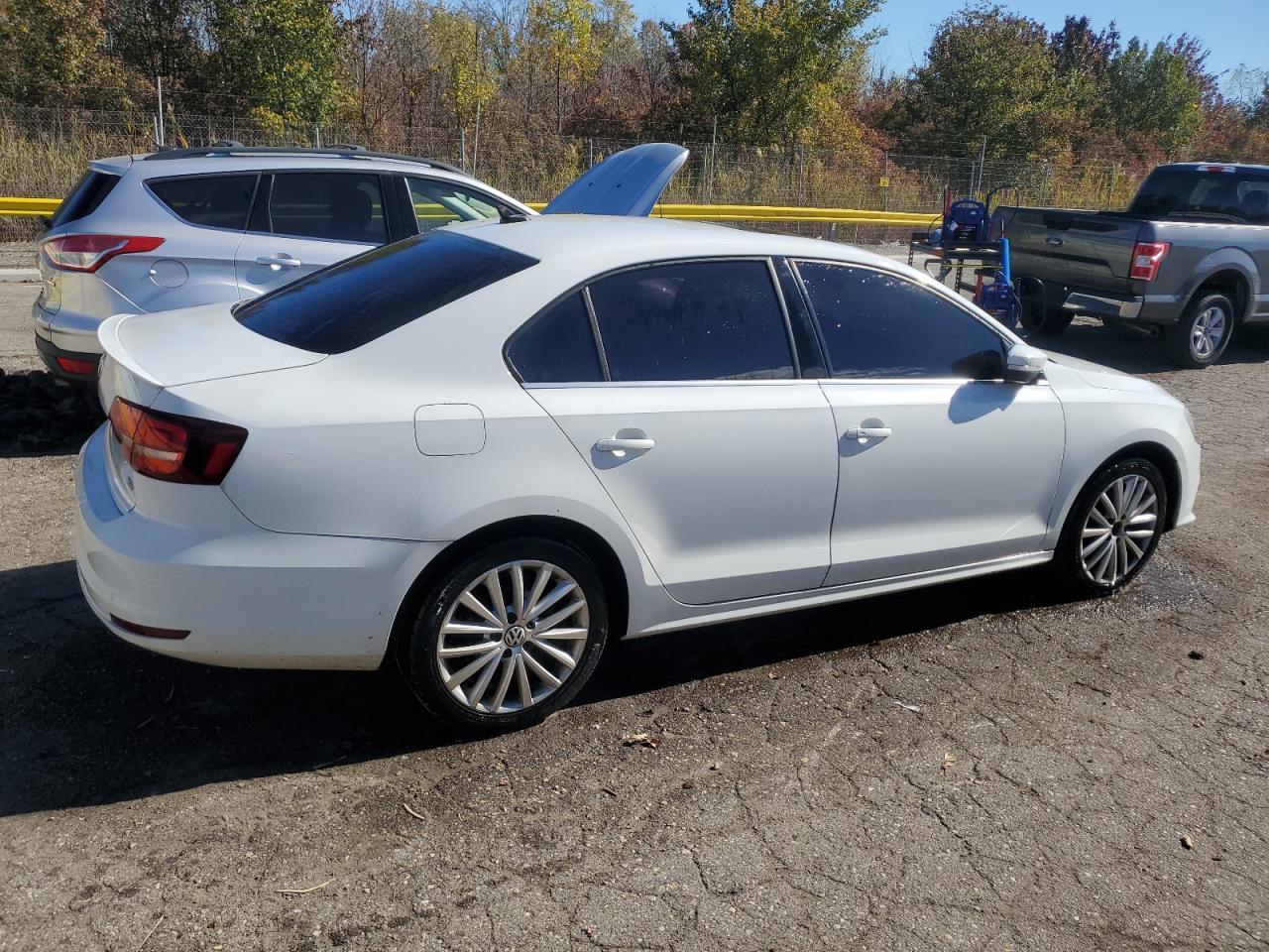 2016 Volkswagen Jetta - Фото 3