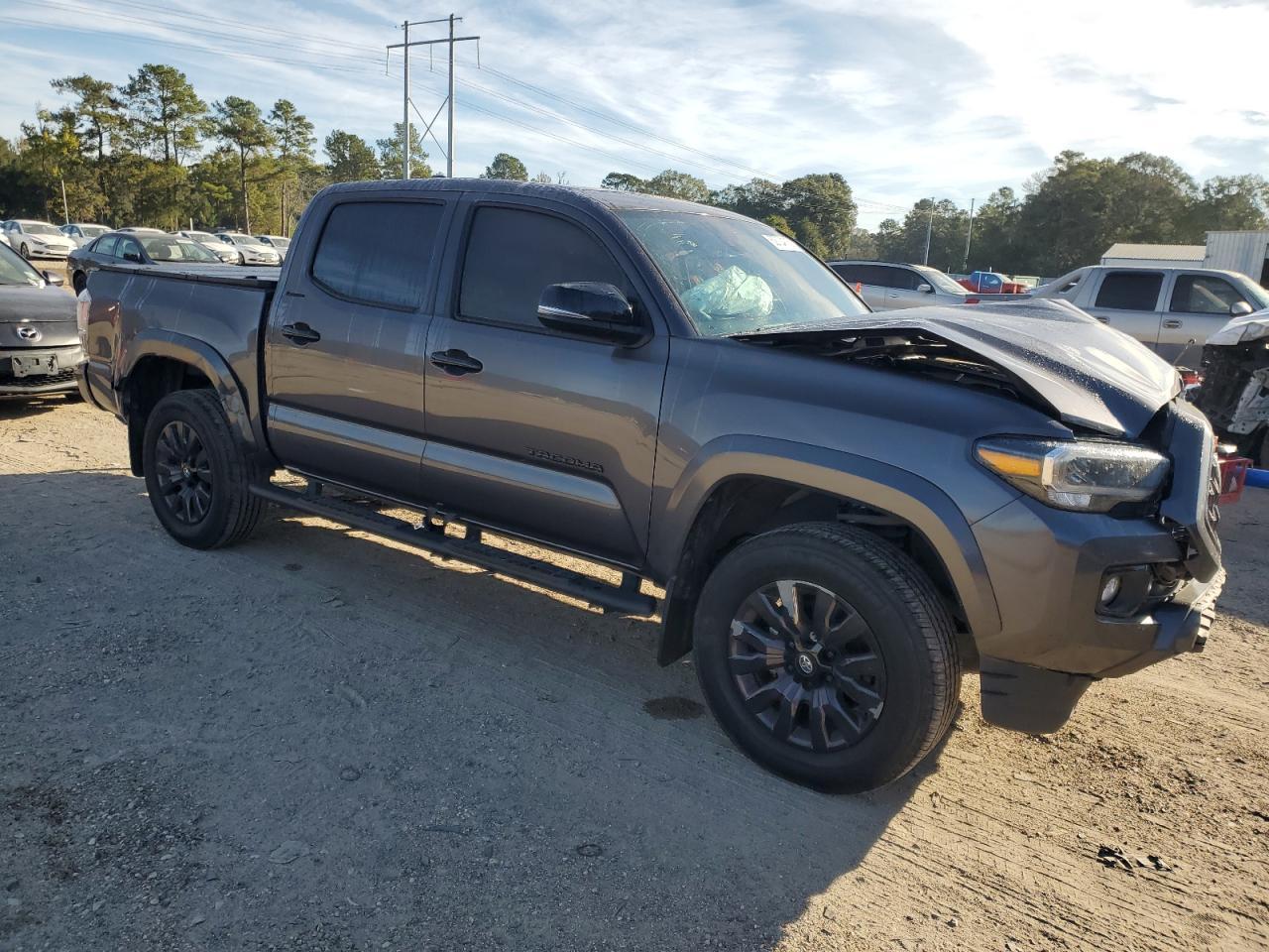 2023 Toyota Tacoma Double Cab - Image 4