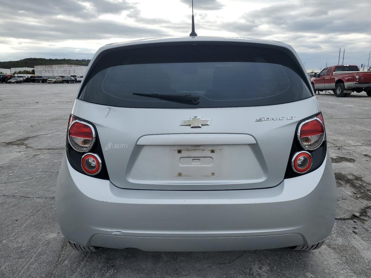 2013 Chevrolet Sonic Lt - Image 6