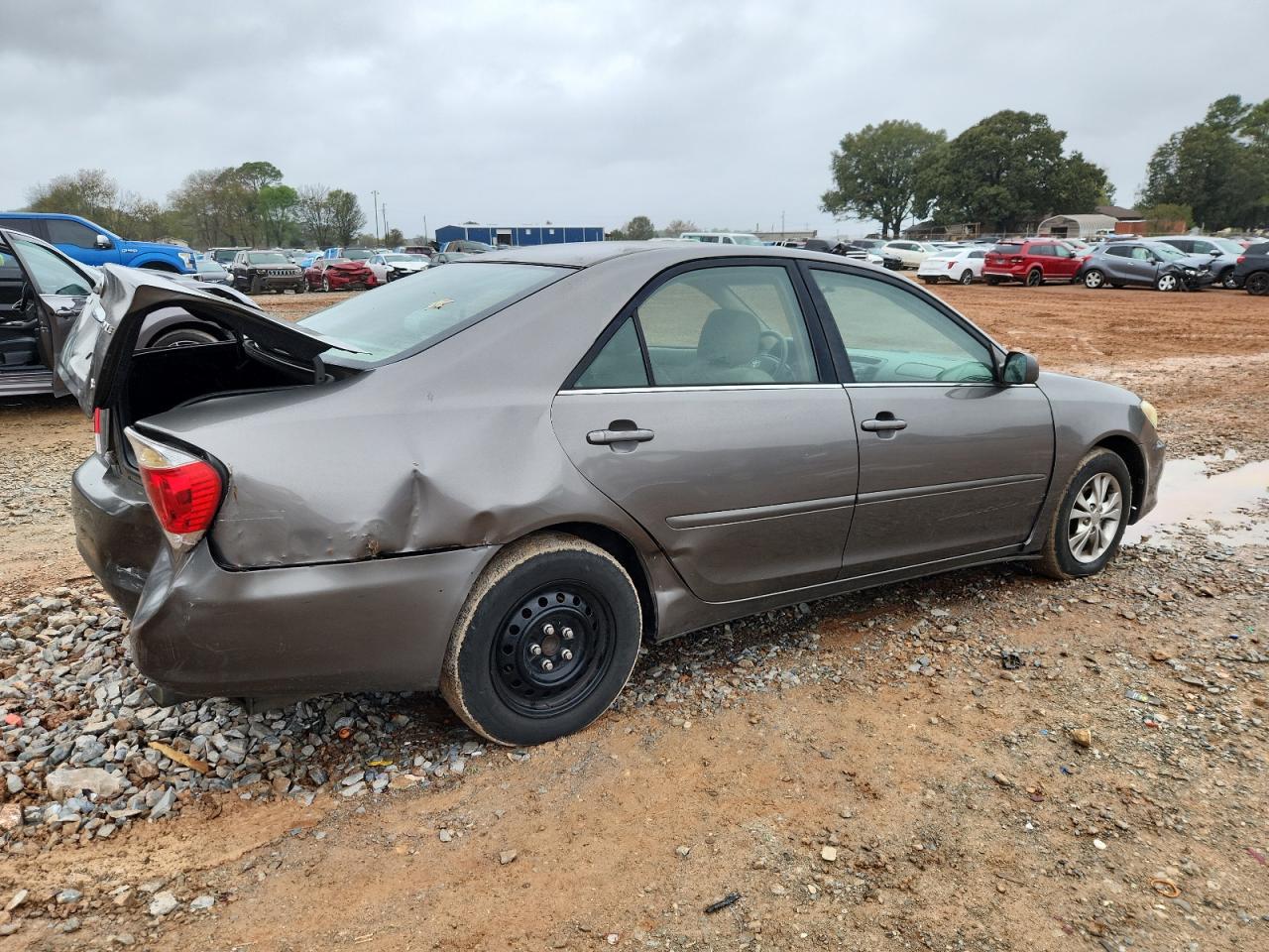 2005 Toyota Camry Le - Фото 3
