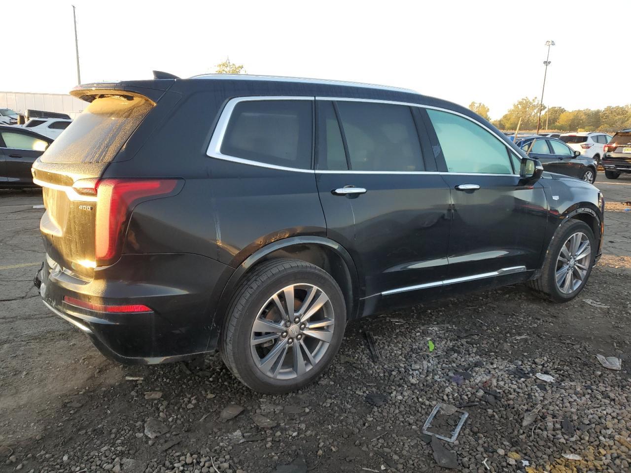 2021 Cadillac Xt6 Premium Luxury - Image 3