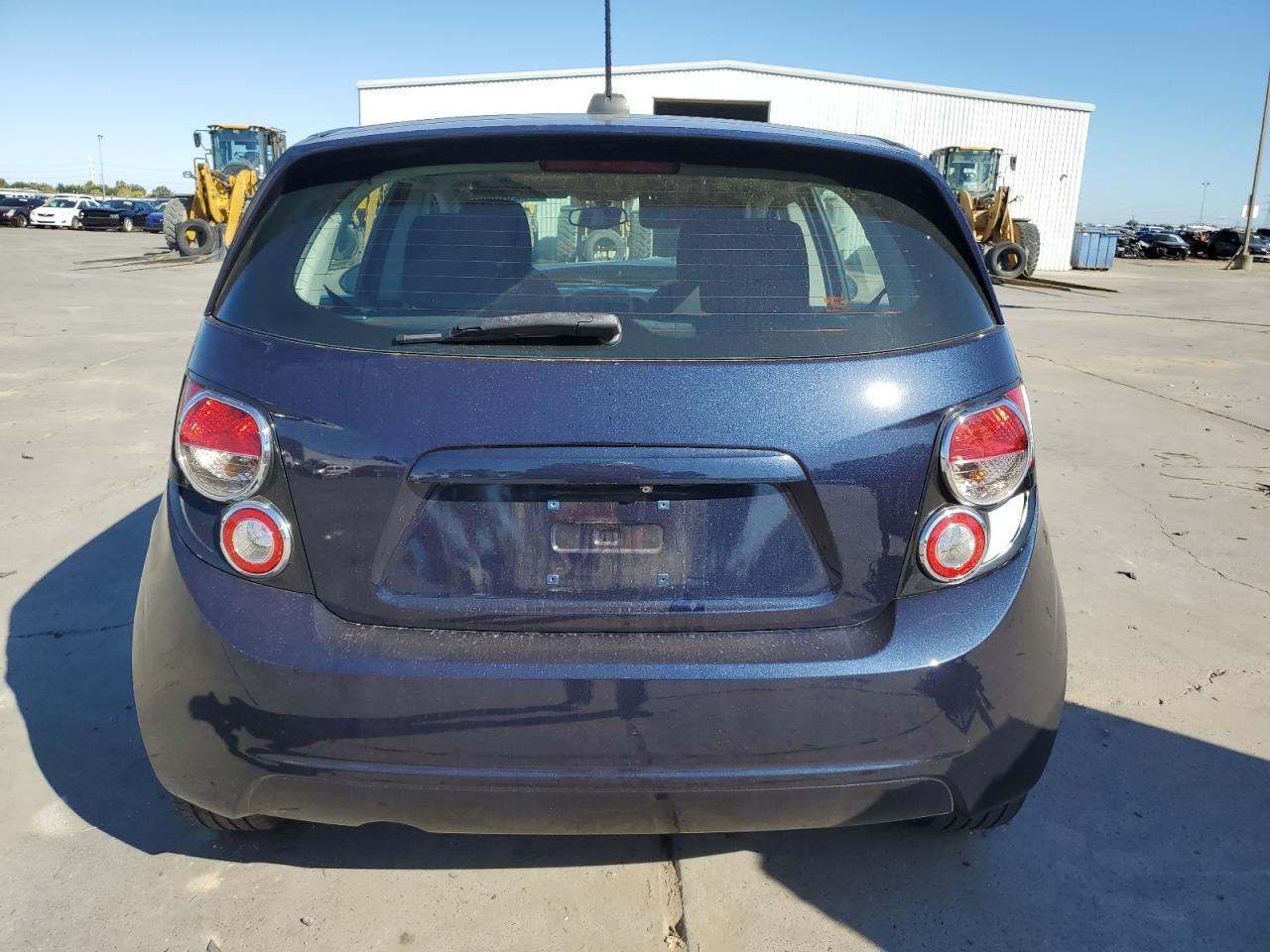 2016 Chevrolet Sonic Lt - Image 6