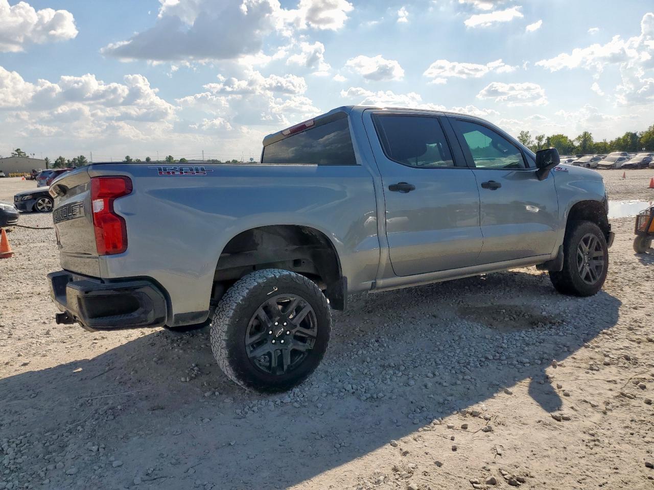 2023 Chevrolet Silverado K1500 Trail Boss Custom - Фото 3